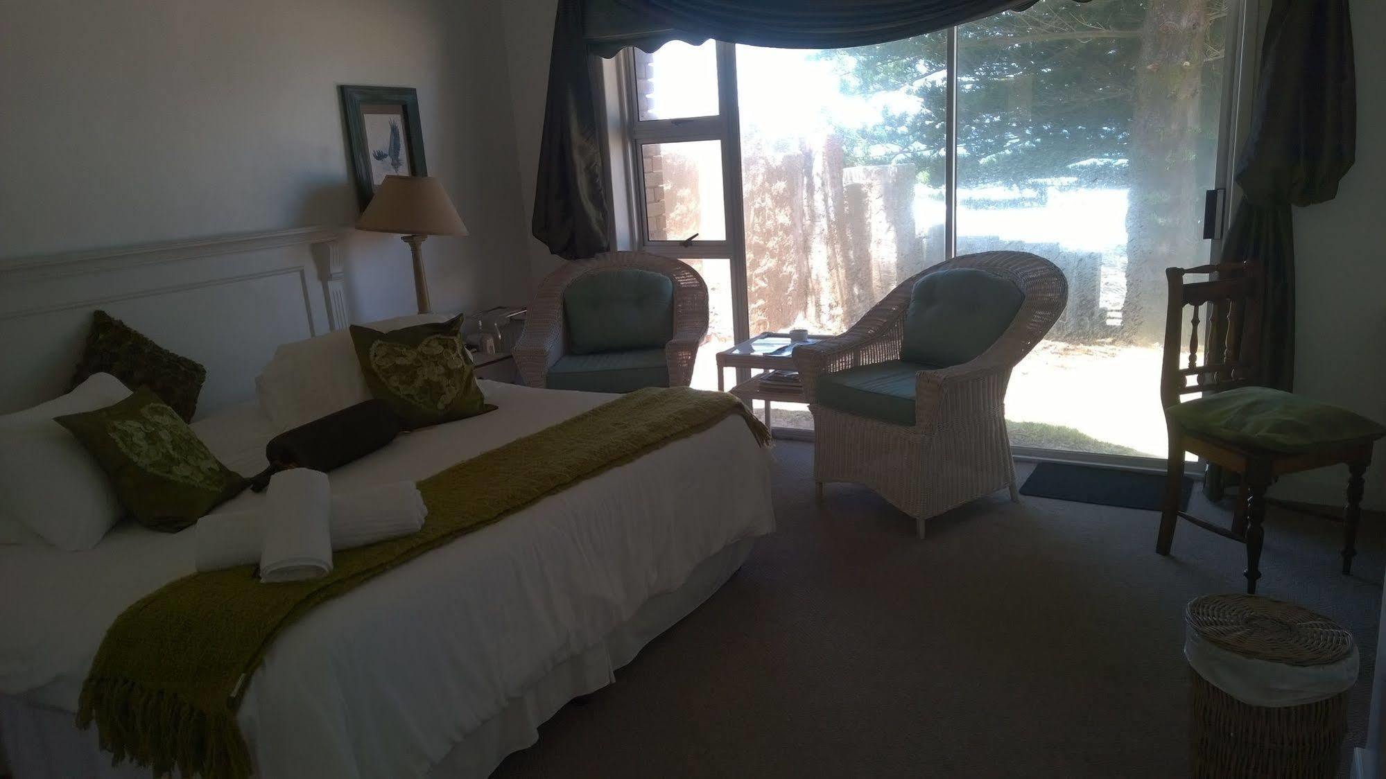 Sea Otters Lodge Kini Bay Экстерьер фото